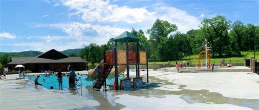 swimmingpoolandwaterplayfeatures2.jpg