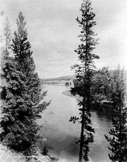 yellowstoneriverfivemilesfromyellowstonelake.jpg